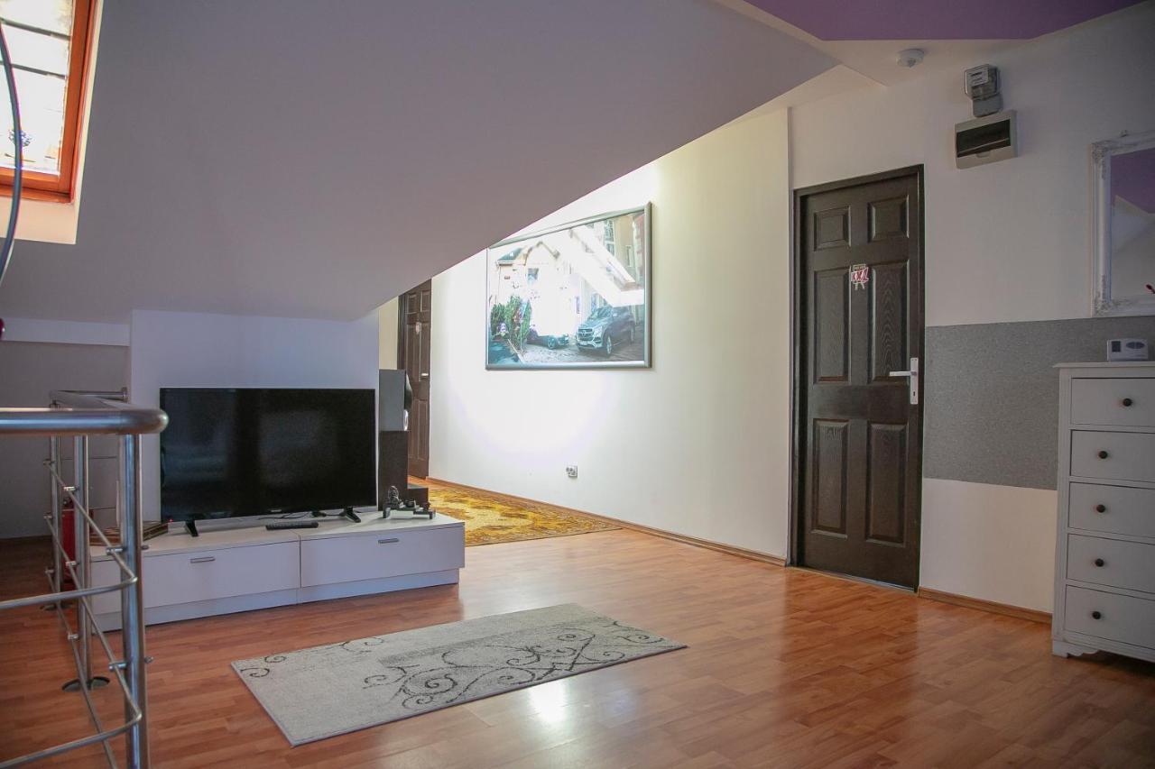 Xxl-House Apartment เตอร์กู-มูเรช ภายนอก รูปภาพ