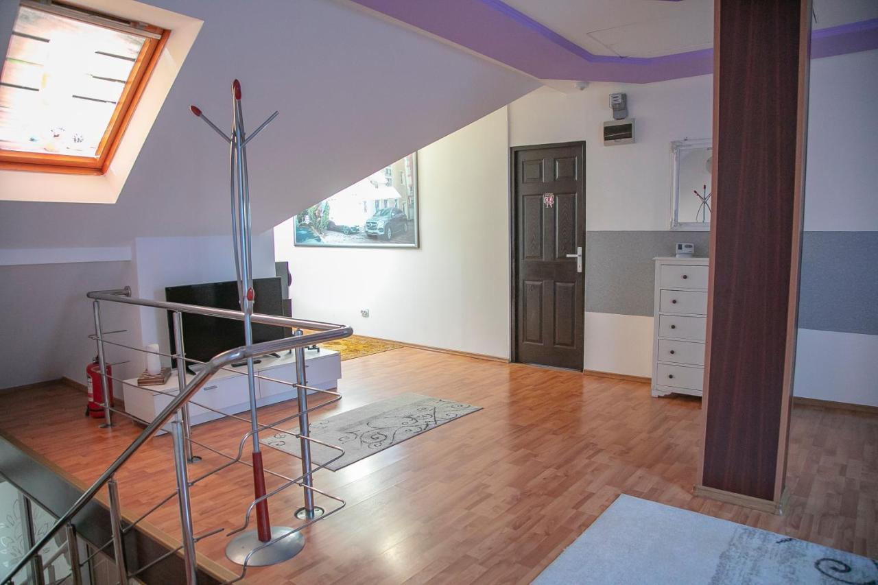 Xxl-House Apartment เตอร์กู-มูเรช ภายนอก รูปภาพ