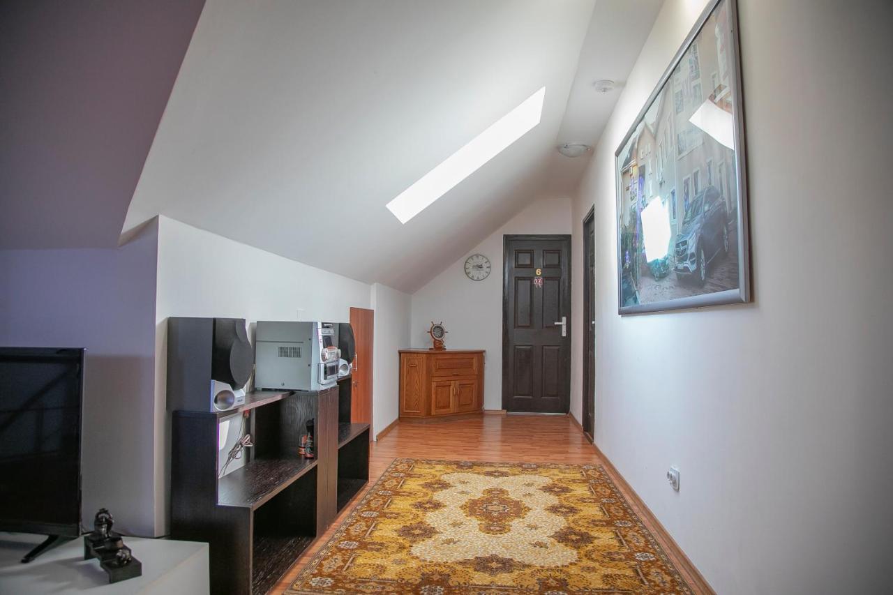 Xxl-House Apartment เตอร์กู-มูเรช ภายนอก รูปภาพ