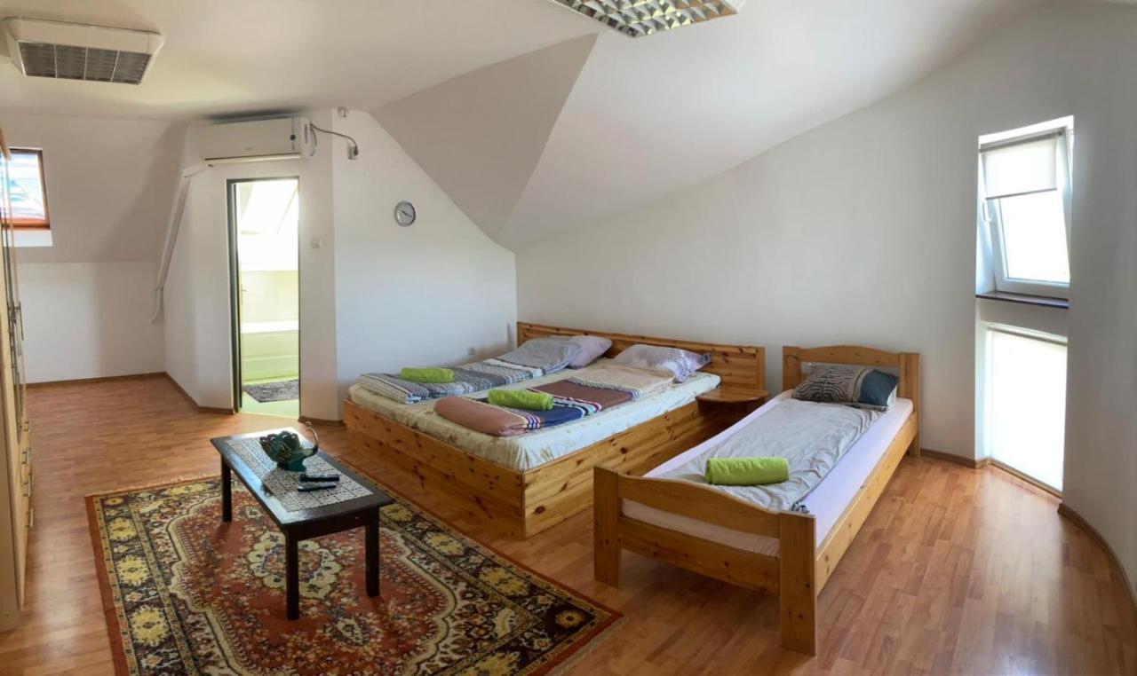 Xxl-House Apartment เตอร์กู-มูเรช ภายนอก รูปภาพ